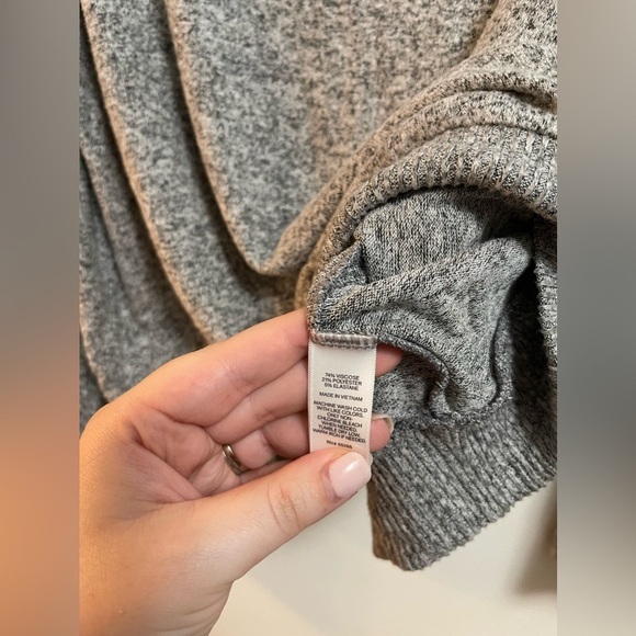 Express - Women’s Super Soft Lightweight Bell Sleeve w/ Bow Accent - Grey - S - Picture 3 of 5